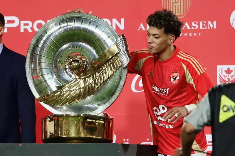 إمام عاشور: لم أسعَ لتعديل عقدي مع الأهلي وأتلقى العديد من العروض المميزة