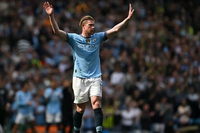 دي بروين يعلن موقفه من الاستمرار في الدوري الإنجليزي الموسم القادم