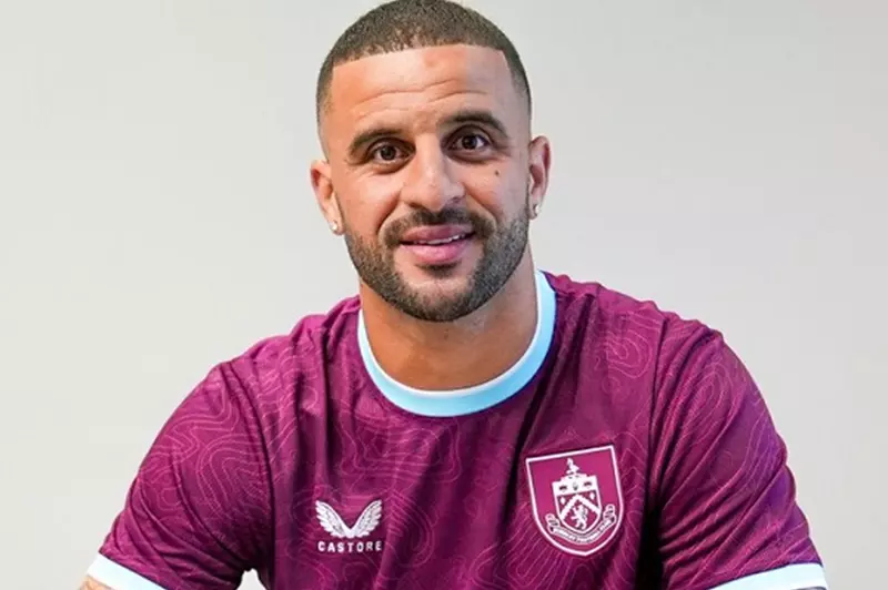 Woker: سكوت قدم أداءً استثنائيًا مع بيرنلي.. وأتطلع لنقل خبرتي للفريق