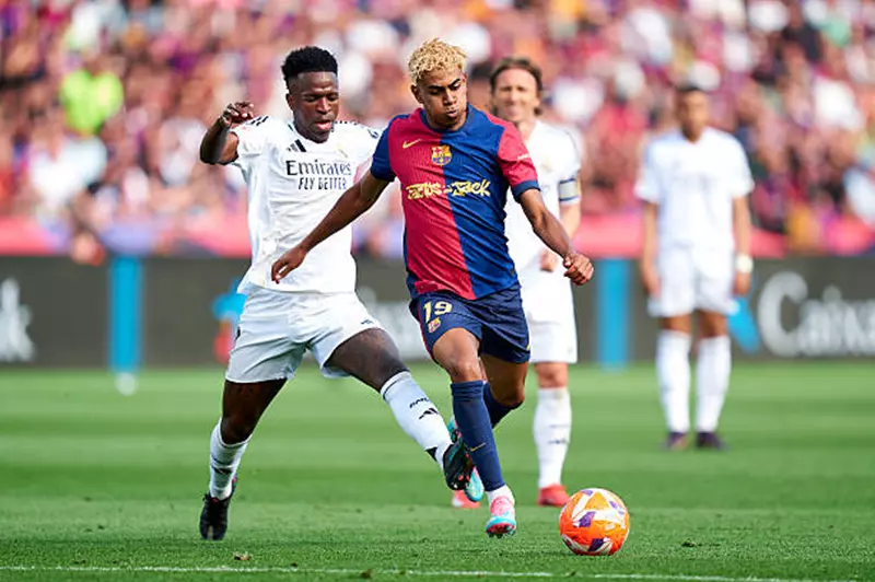 توقعات واعدة: ريال مدريد وبرشلونة يواجهان التحديات في افتتاح الدوري الإسباني