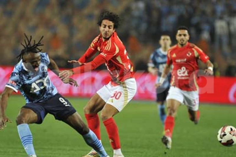 تغطية شاملة: مباراة الأهلي وبيراميدز وأحداث الزمالك الأخيرة