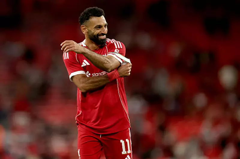 سلوت: صلاح يُعزّز فرص الفوز بالمنافسة ويؤكد ضم ليوني